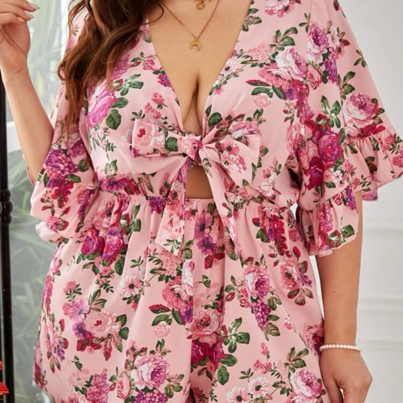 Pink romper - Picture 2 of 3